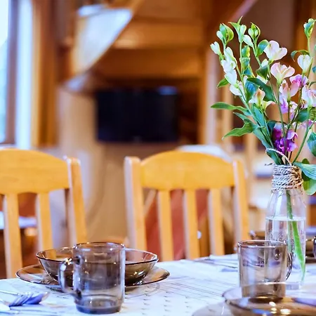 Lodge Natalia Blisko Centrum *