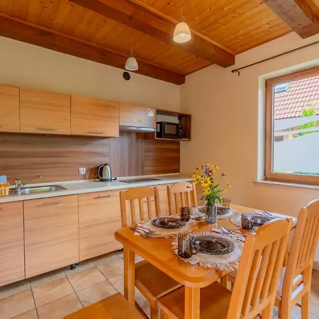 Natalia Blisko Centrum Lodge